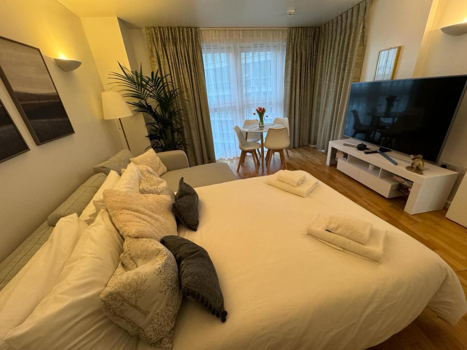 Luxury Apartment In Canary Wharf Λονδίνο Εξωτερικό φωτογραφία